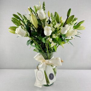 ARREGLO DE FLORES BLANCAS EN TAMAÑO GRANDE