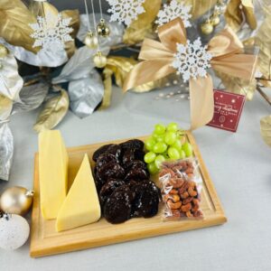 CHAROLA DE MARMOL CON QUESO Y DURAZNOS